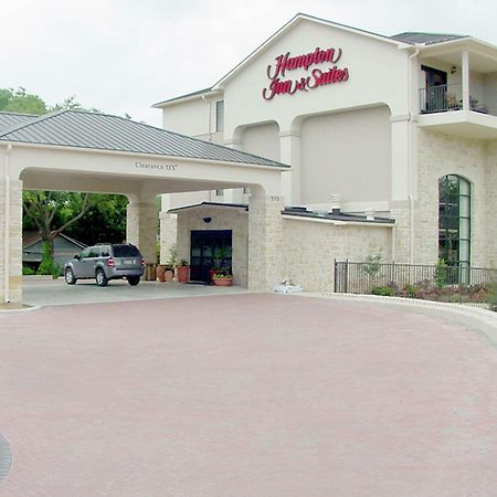 Hampton Inn & Suites Fredericksburg Exterior photo